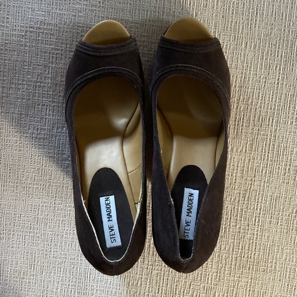 Steve Madden Brown Suede 4.25 inch Wedges - Style Cristan - Size 9.5 - Worn once - Picture 13 of 15